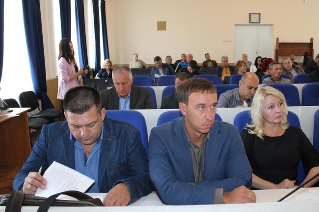 Дефіцит бюджету міста, надбавки секретарю та земельні питання: відбулася 54 сесія Білгород-Дністровської міської ради