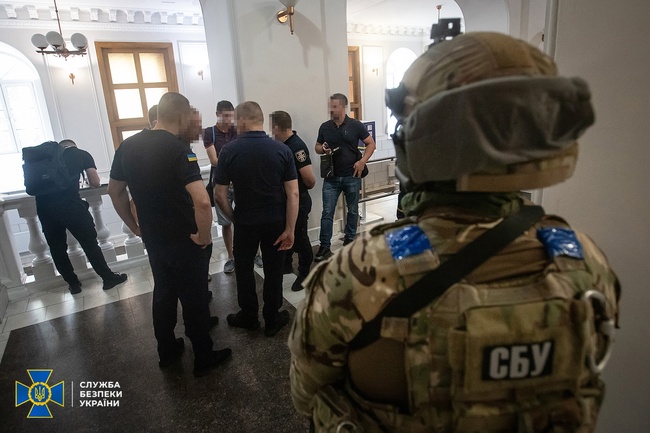СБУ провела 50 обшуків по всій Україні, підозрюючи у хабарництві посадовців ДСНС